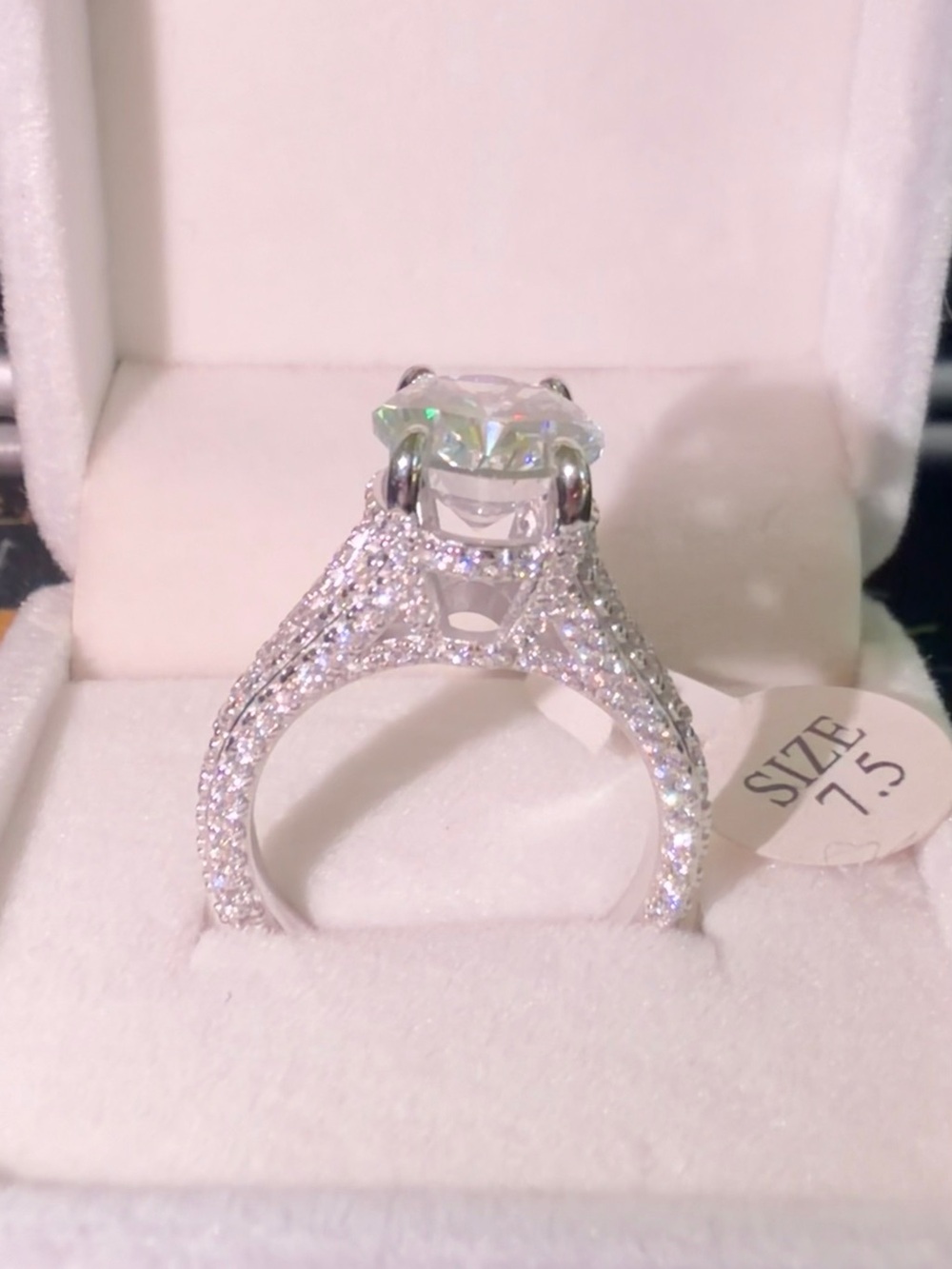 Elegant Silver-Tone Pavé Halo Engagement Ring with Clear Center Stone - Size 7.5